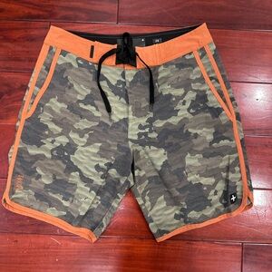 Tavik Modern Culture Swim Trunks Men’s Waist 28 Camo Green Beach Summer Vacation